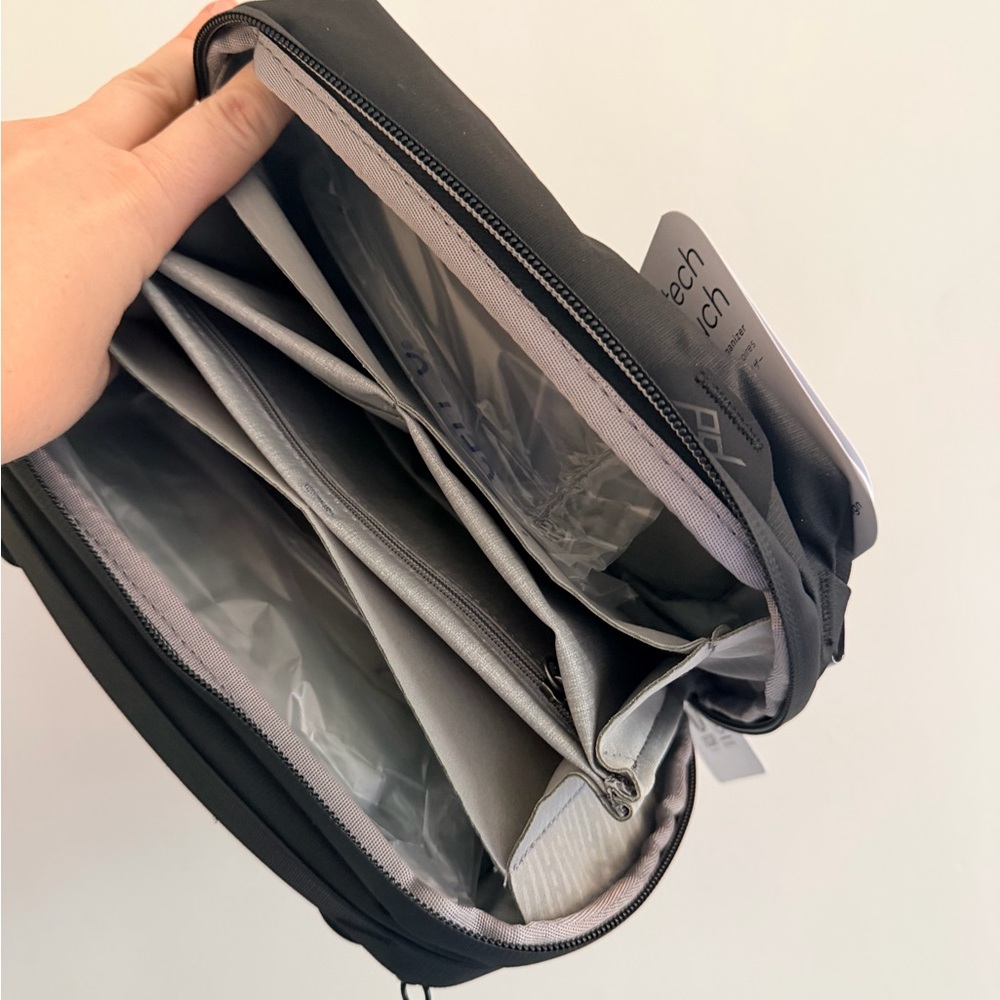 NWT Peak Design Black Tech Pouch - Picture 4 of 8